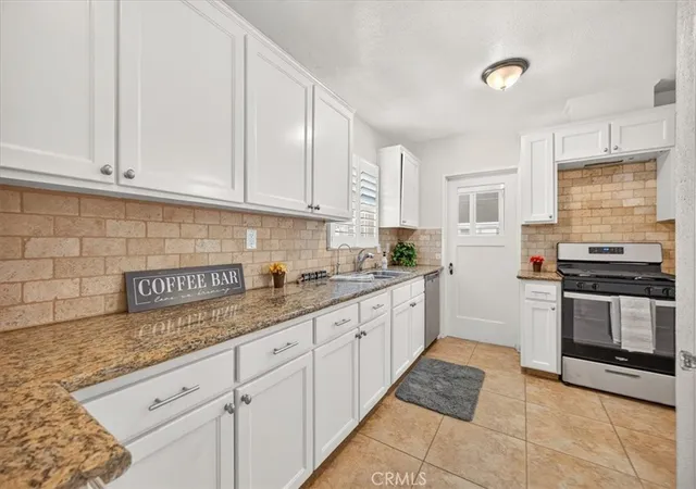 5th image of 256 N Sierra Vista, Fresno, CA 93702 | MLS# FR26155123