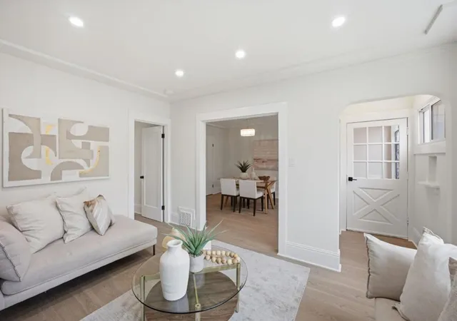 3rd image of 518 Athens Street, San Francisco, CA 94112 | MLS# ML82052718