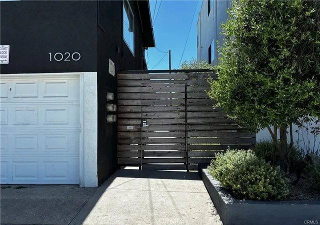 Homes for sale in Long Beach, CA | 1020 E Broadway, Long Beach, CA 90802 | MLS# SB26155227