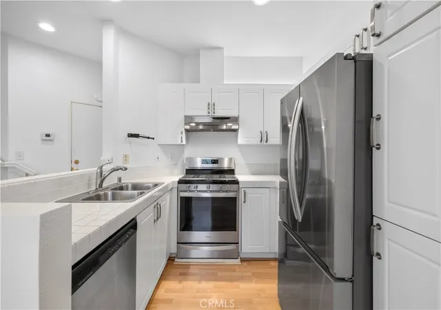 Photo 4 of Sale Pending at 26975 Hillsborough #88, Valencia, CA 91354 | MLS# SR26153325 | Listing updated on 2026-10-05