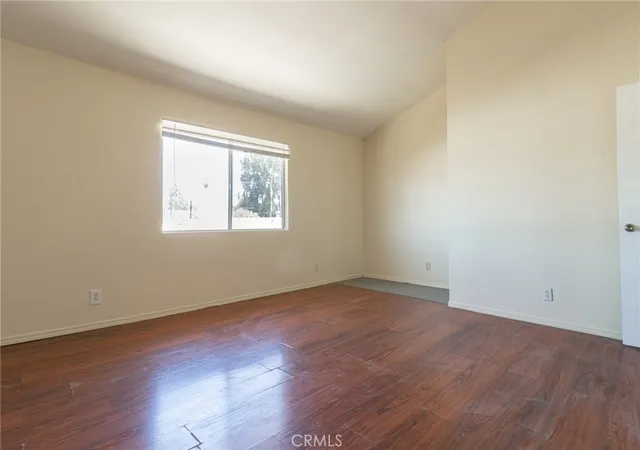 Photo 4 of Townhouse for sale at 7115 Etiwanda #2, Reseda, CA 91335 | MLS# SR26144737 | Listing updated on 2026-10-05