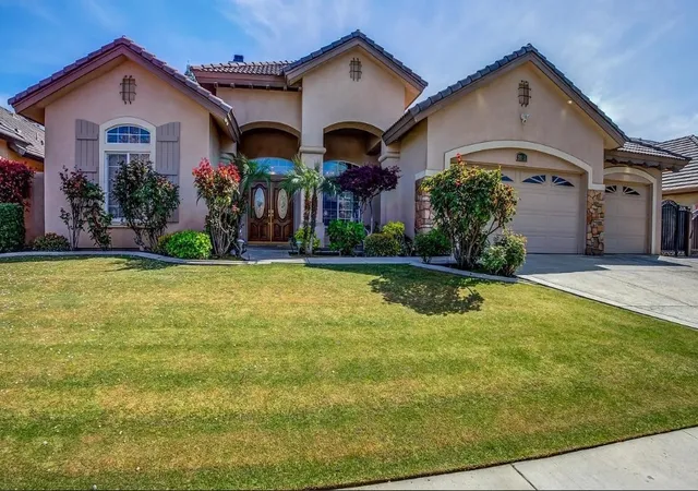 Photo 1 of Sale Pending at 9813 Fitzgerald, Bakersfield, CA 93311 | MLS# SR26154656 | Listing updated on 2026-10-02