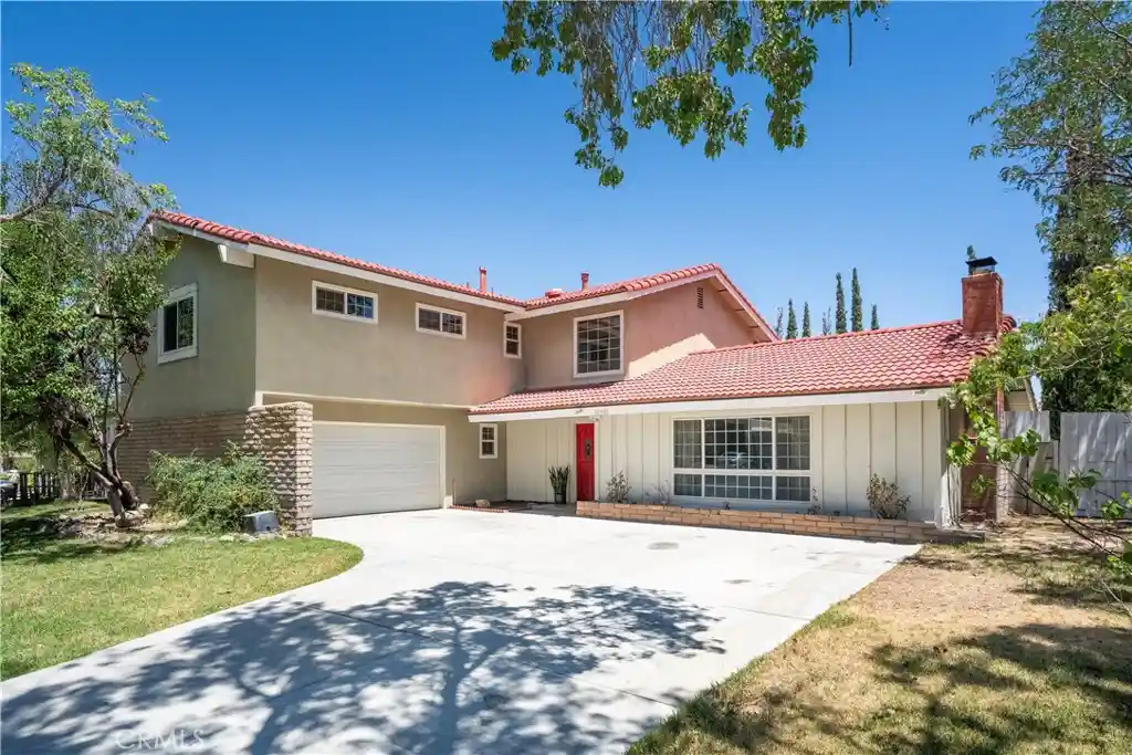 Photo 1 of Single family home for sale at 42900 Staffordshire Dr, Lancaster, CA 93534 | MLS# SR26155189 | Listing updated on 2026-10-19