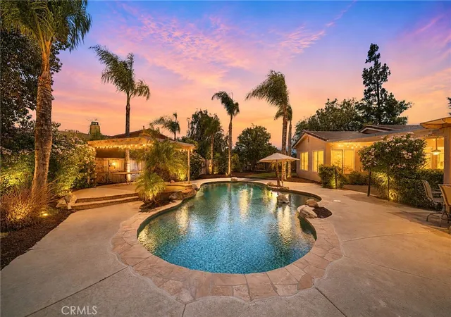 Photo 2 of Sale Pending at 42248 Chisolm Trl, Murrieta, CA 92562 | MLS# SW26155301 | Listing updated on 2026-09-11