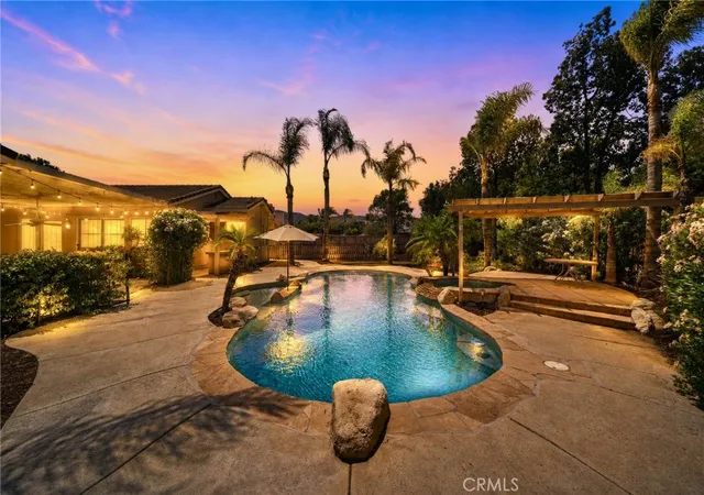 Photo 3 of Sale Pending at 42248 Chisolm Trl, Murrieta, CA 92562 | MLS# SW26155301 | Listing updated on 2026-09-11
