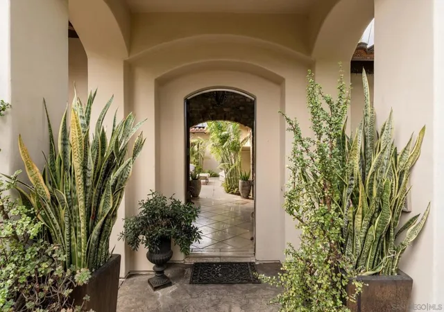 2nd image of 1040 Crest Dr, Encinitas, CA 92024 | MLS# 260017396SD