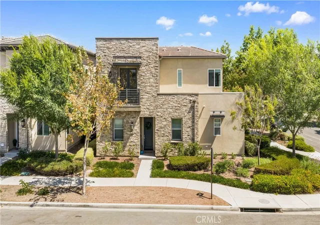 2nd image of 220 Follyhatch, Irvine, CA 92618 | MLS# OC26155146