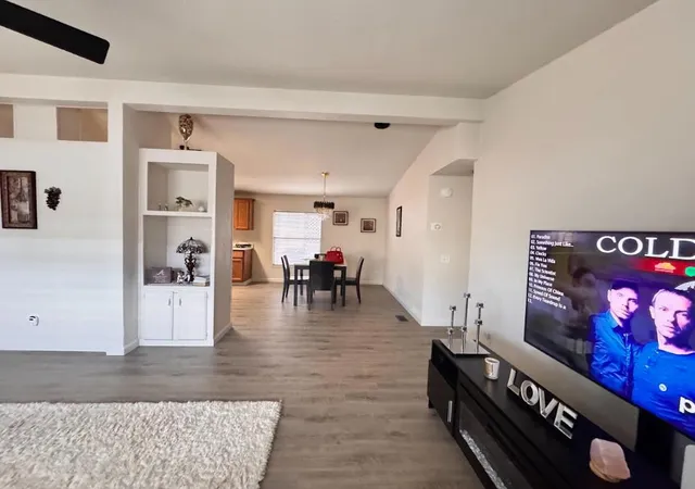 3rd image of 7855 Cottonwood Ln #15, Sacramento, CA 95828 | MLS# ML82054426