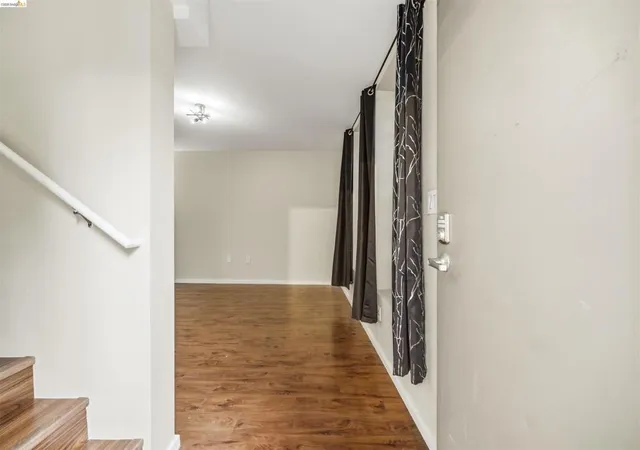 3rd image of 425 28Th Street #101B, Oakland, CA 94609 | MLS# 41141824