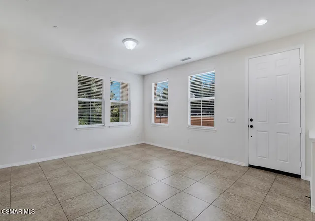 4th image of 1618 Heywood St #E, Simi Valley, CA 93065 | MLS# 226003384