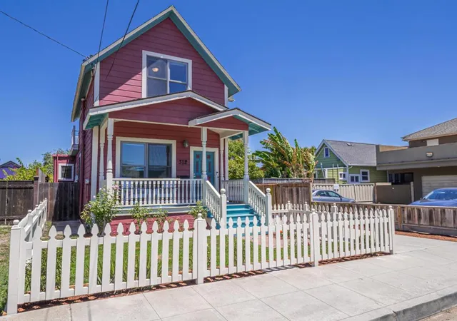 Photo 3 of Single family home for sale at 312 Laurent St, Santa Cruz, CA 95060 | MLS# ML82052517 | Listing updated on 2026-10-05