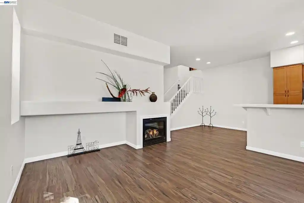 Listing Photo 2 - Condo for sale in 341 Imagination Pl located at 341 Imagination Pl, Milpitas, CA 95035 - Unit 341 Imagination Pl