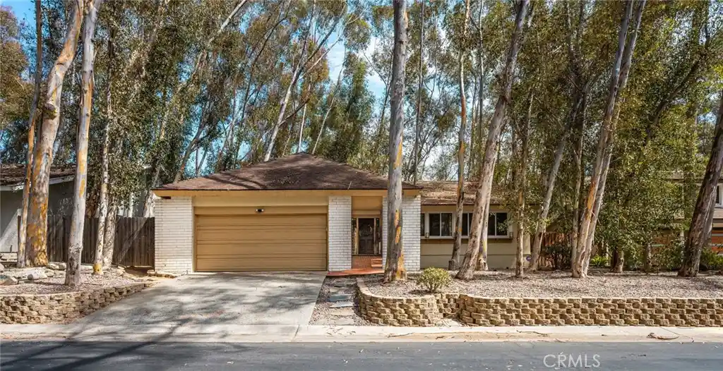 Single family home for sale at 22572 Charwood Cir, Lake Forest, CA 92630 | MLS# PW26155321