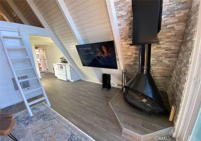 Photo 2 of Single family home for sale at 33012 Donner, Running Springs, CA 92382 | MLS# SW26154963 | Listing updated on 2026-10-06