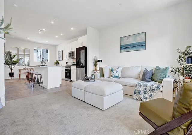 Photo 3 of Condo for sale at 32041 Paseo Vienta, San Juan Capistrano, CA 92675 | MLS# OC26155299 | Listing updated on 2026-10-03
