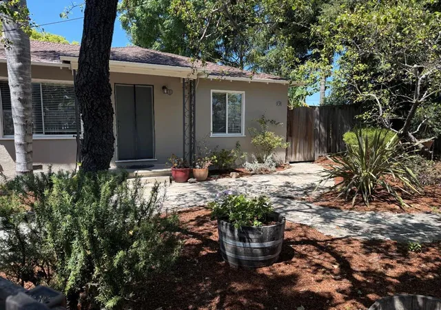 Multi family home for sale at 823 Cedar St, Redwood City, CA 94063 | MLS# ML82052722