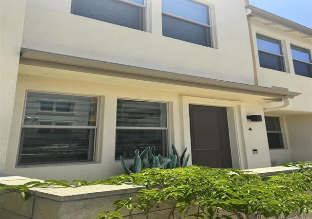 Listing Photo 4 - Condo for sale in building located at 2024 Foxtrot Loop, Chula Vista, CA 91915 - Unit #4