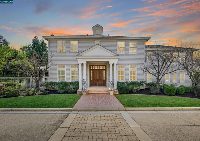 Photo 1 of Mansion for sale at 3 Brooktree Dr, Danville, CA 94506 | MLS# 41141895 | Listing updated on 2026-10-09