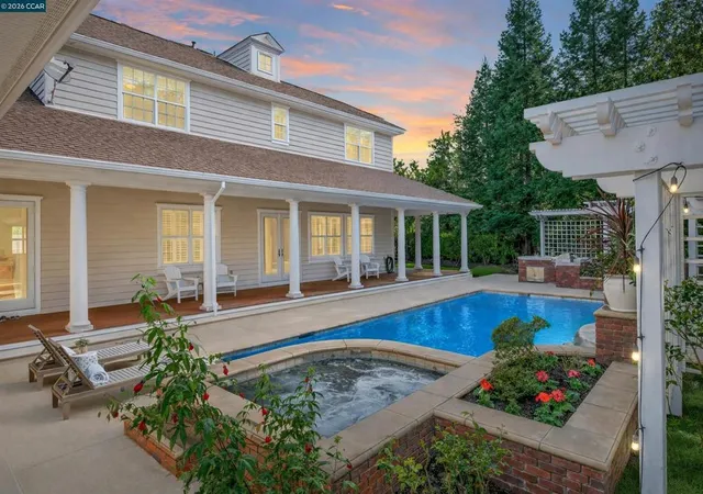 Photo 2 of Mansion for sale at 3 Brooktree Dr, Danville, CA 94506 | MLS# 41141895 | Listing updated on 2026-10-09