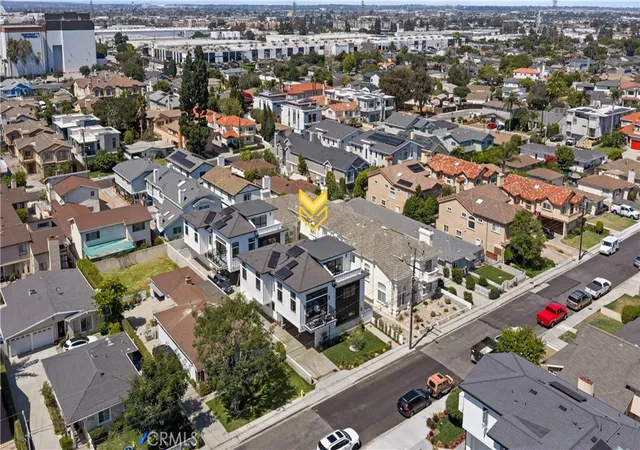 Photo 2 of Townhouse for sale at 2217 Bataan Rd #B, Redondo Beach, CA 90278 | MLS# SB26155617 | Listing updated on 2026-10-11