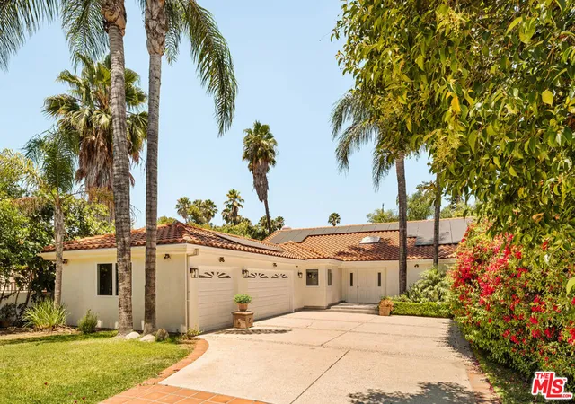 Photo 1 of Single family home for sale at 19443 Hatteras St, Tarzana, CA 91356 | MLS# 26860835 | Listing updated on 2026-09-30