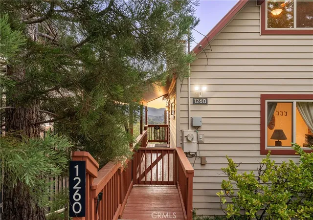 Photo 3 of Sale Pending at 1260 Yukon Ct, Lake Arrowhead, CA 92352 | MLS# IG26155343 | Listing updated on 2026-10-02