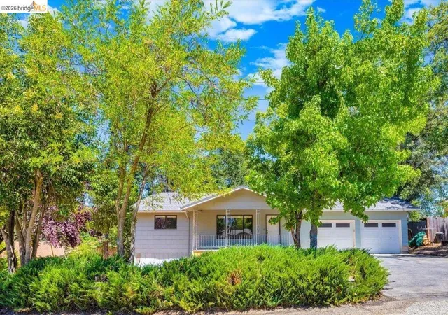 Photo 2 of Single family home for sale at 15250 Mckamey Ct, Sonora, CA 95370 | MLS# 41141917 | Listing updated on 2026-10-03