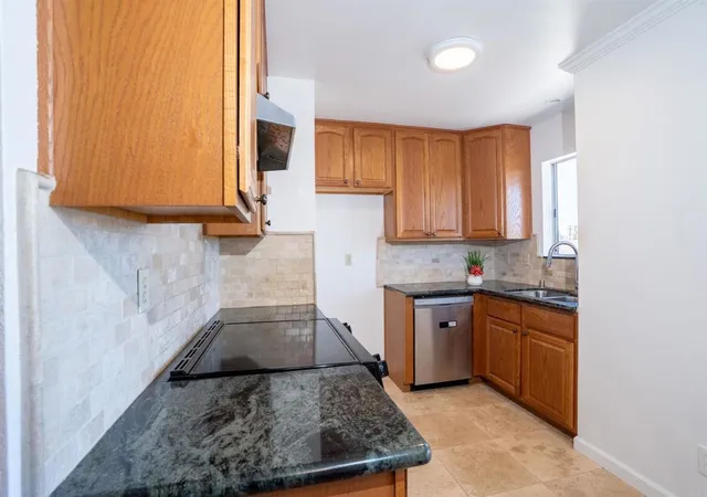 Photo 4 of Townhouse for sale at 569 East St #14, Chula Vista, CA 91910 | MLS# NDP2606787 | Listing updated on 2026-10-07