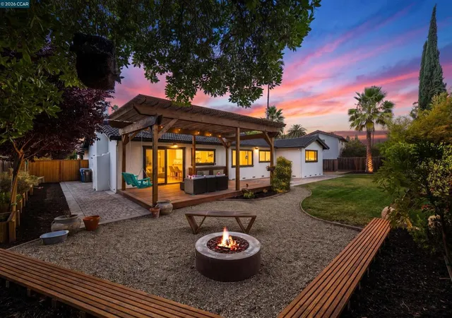 Photo 1 of Sale Pending at 1541 Longford Ct, Walnut Creek, CA 94598 | MLS# 41141943 | Listing updated on 2026-09-14