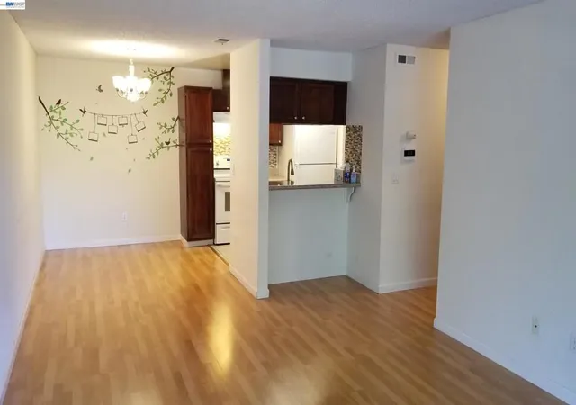 Listing Photo 4 - Condo for sale in building located at 40425 Chapel Wy, Fremont, CA 94538 - Unit #315