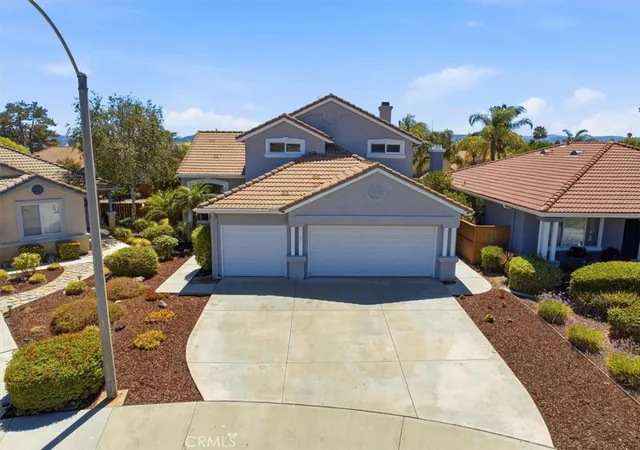 Photo 3 of Single family home for sale at 39785 Naples, Murrieta, CA 92563 | MLS# SW26149826 | Listing updated on 2026-09-30