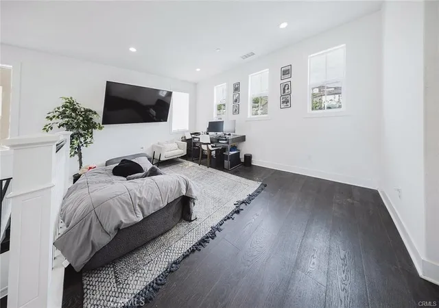 Photo 35 of Single family home for sale at 19032 Carranza, Santa Clarita, CA 91350 | MLS# SR26155994 | Listing updated on 2026-10-02