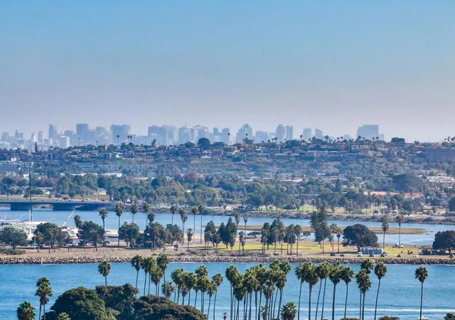 3rd image of 2812 Bayside Walk, San Diego, CA 92109 | MLS# NDP2606798