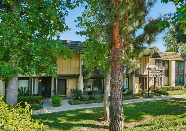Photo 3 of Townhouse for sale at 744 Smokewood Ln, San Dimas, CA 91773 | MLS# CV26155718 | Listing updated on 2026-10-10