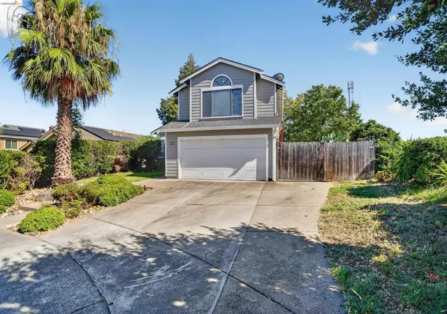 Photo 2 of Single family home for sale at 2717 Lobelia Ct, Antioch, CA 94531 | MLS# 41141966 | Listing updated on 2026-09-16