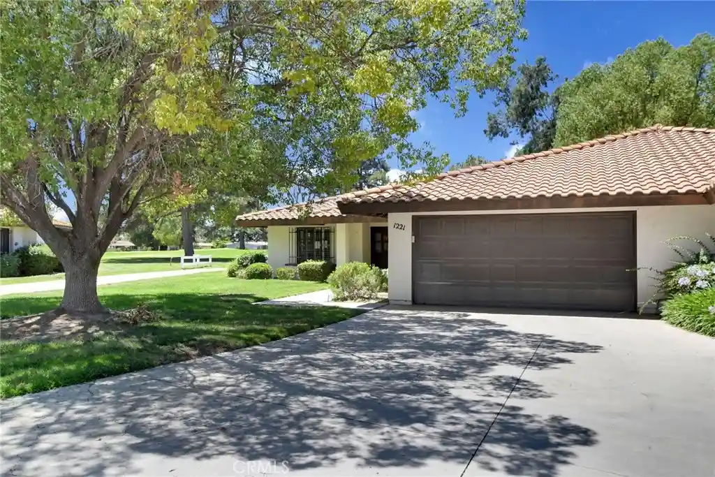 Photo 1 of Condo for sale at 1221 Seven Hills Dr, Hemet, CA 92545 | MLS# TR26148588 | Listing updated on 2026-10-28