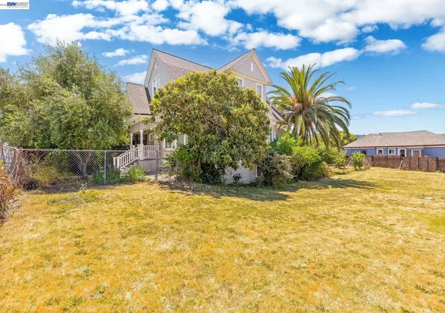 Photo 1 of Single family home for sale at 2207 E 21st Street, Oakland, CA 94606 | MLS# 41141978 | Listing updated on 2026-09-13