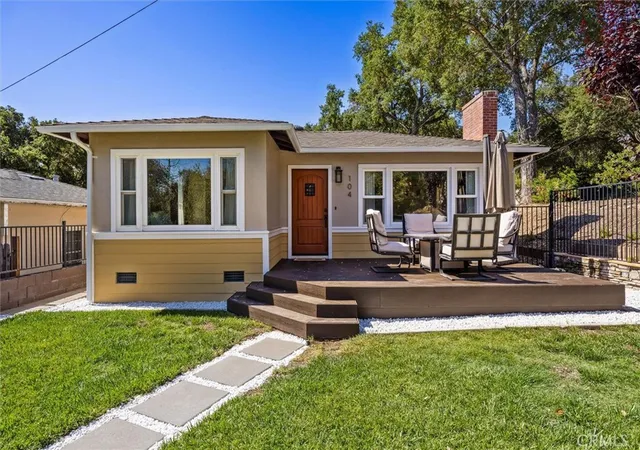 Photo 2 of Sale Pending at 104 16th, Paso Robles, CA 93446 | MLS# NS26156138 | Listing updated on 2026-10-04