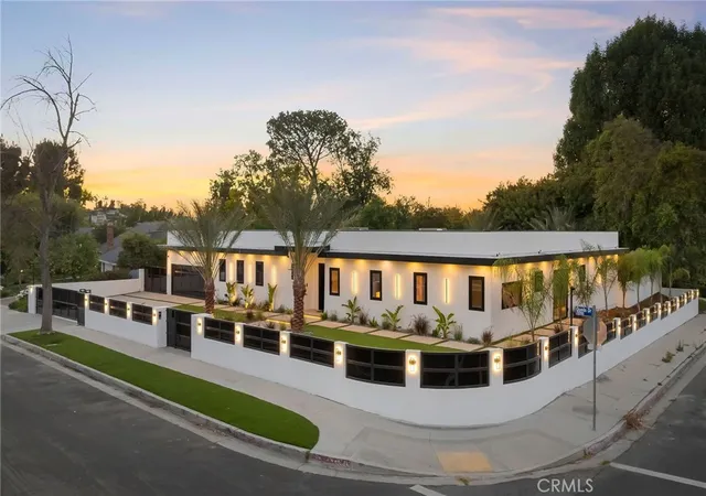 Photo 3 of Single family home for sale at 20703 Quedo Dr, Woodland Hills, CA 91364 | MLS# OC26154063 | Listing updated on 2026-09-27