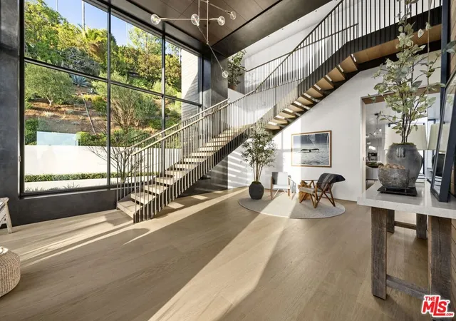 Photo 3 of Single family home for sale at 3952 Ridgemont Dr, Malibu, CA 90265 | MLS# 26839513 | Listing updated on 2026-09-04