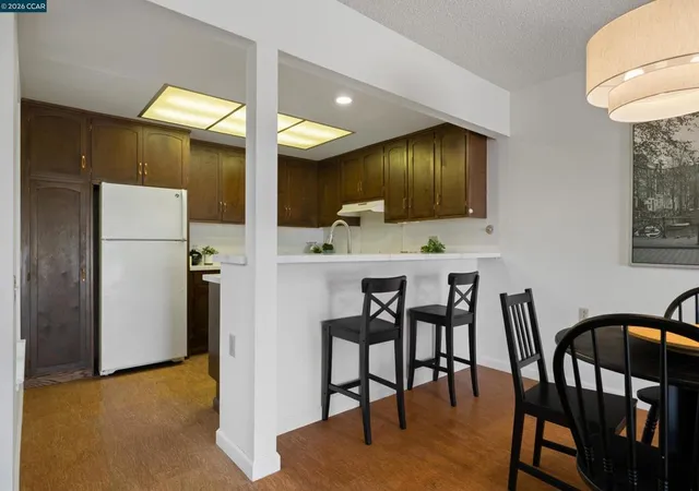 3rd image of 1348 Rockledge Ln, Walnut Creek, CA 94595-2812