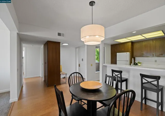 4th image of 1348 Rockledge Ln, Walnut Creek, CA 94595-2812