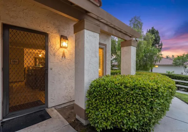 3rd image of 11872 Bernardo Terrace Unit A, San Diego, CA 92128 | MLS# 260017528SD