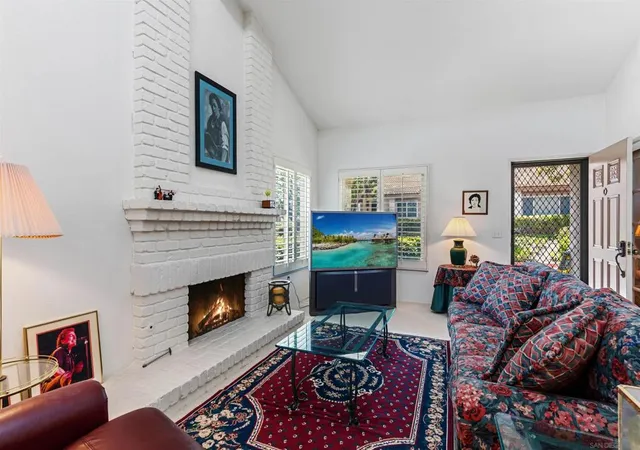 5th image of 11872 Bernardo Terrace Unit A, San Diego, CA 92128 | MLS# 260017528SD