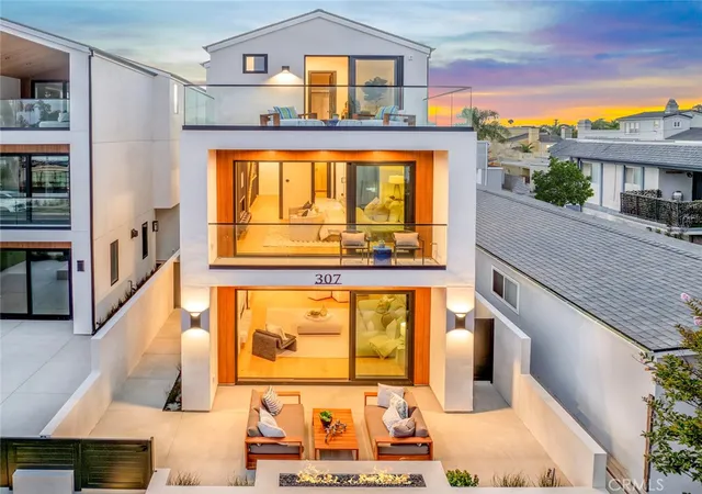 Photo 2 of Single family home for sale at 307 14th Street, Huntington Beach, CA 92648 | MLS# OC26155960 | Listing updated on 2026-09-26