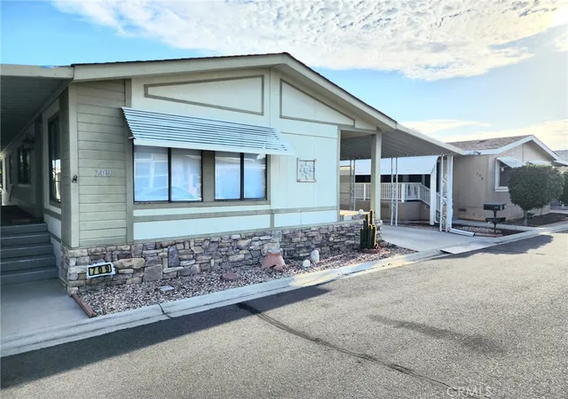 Photo 1 of Manufactured home for sale at 5001 W Florida #709, Hemet, CA 92545 | MLS# SW26149639 | Listing updated on 2026-10-06
