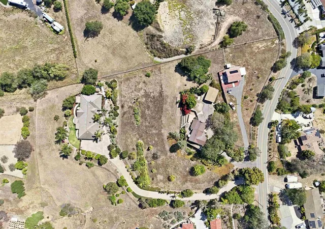 52nd image of 3676 Alta Vista Dr, Fallbrook, CA 92028 | MLS# PTP2605407
