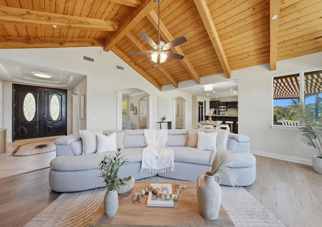5th image of 3676 Alta Vista Dr, Fallbrook, CA 92028 | MLS# PTP2605407