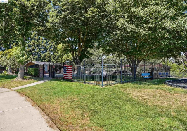 4th image of 2125 Arroyo Ct #2, Pleasanton, CA 94588 | MLS# 41141997