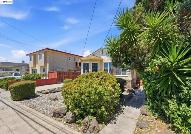 Photo 2 of Single family home for sale at 446 Dolores Ave, San Leandro, CA 94577 | MLS# 41142003 | Listing updated on 2026-09-28